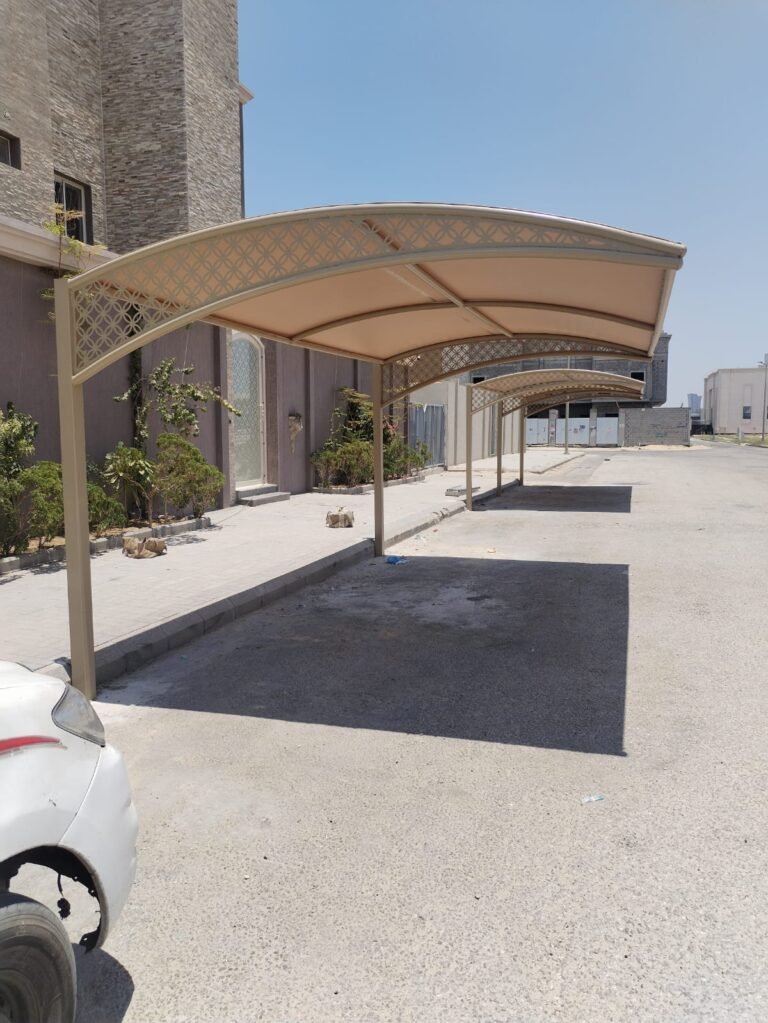 حداد مظلات وسواتر الرياض | تركيب مظلات سيارات بجودة عالية